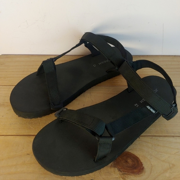 (Free with any purchase) Joe fresh black sandals men's size 12 US - Picture 4 of 7